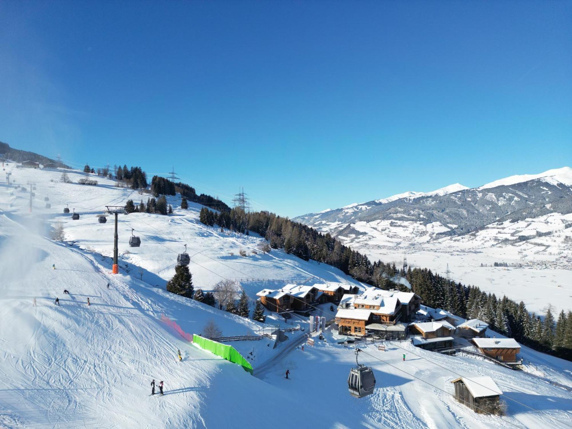 Chaletdorf Zaglgut Kaprun Ski In&Ski Out Exterior foto